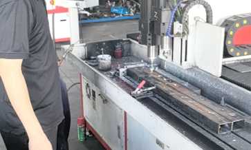 <b>氣溫下降數(shù)控打孔攻絲機如何維護？</b>